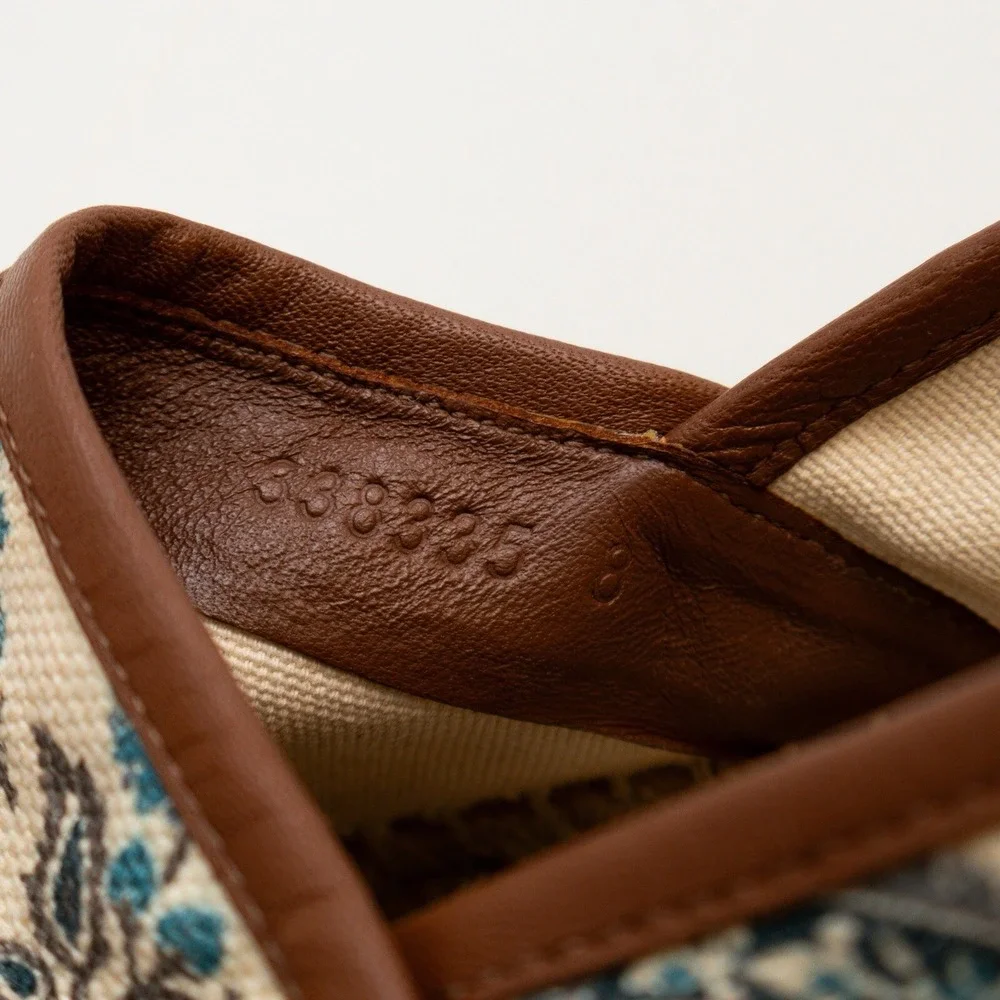 GUCCI Men's Cloth espadrilles Creme and multicolor paisley print Flats Size US 9